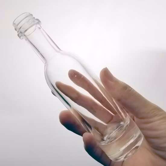 Fornecedor de garrafa de vidro mini forma redonda 100ml 200ml 250ml 500ml 700ml 1000ml Pesado Cork Top Lagrge Wine Whiskey Brandy Tequila Gin Garrafa com Cortiça